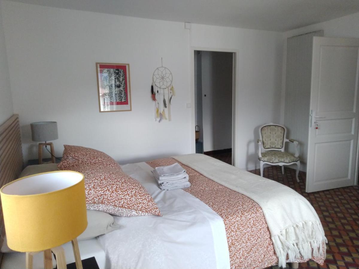 La Tour De L'Ange Hotell Hérépian Exteriör bild